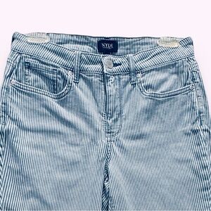 NYDJ Size 6 Chloe Cuffed Cropped Jeans In Blue/White Stripe (Trella) LiftXTuck